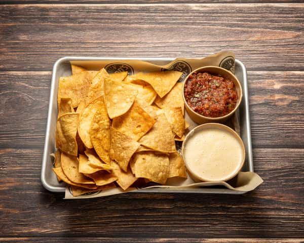 Chips & Queso