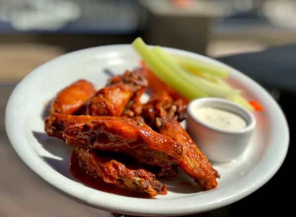 CHICKEN WINGS