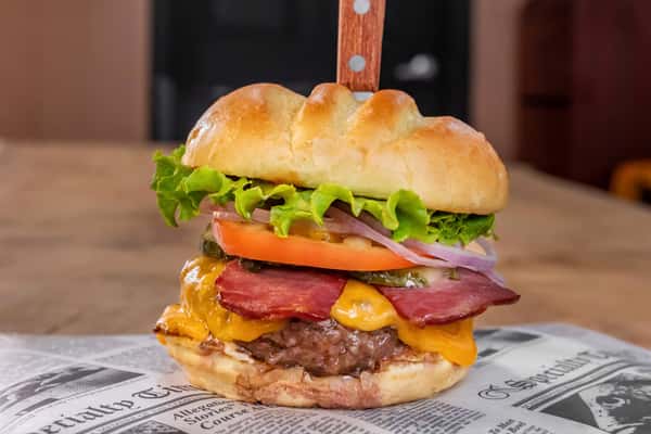 9- Classic Bacon Chese Burger