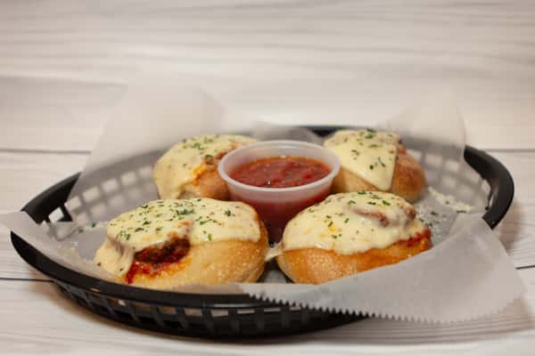 Cheesy Garlic Knots