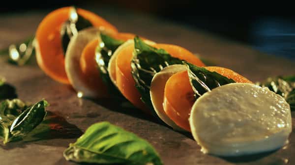 buffalo mozzarella with tomatoes and basil