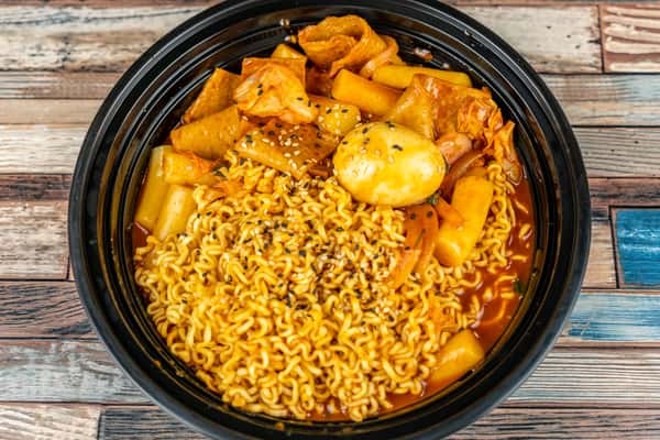 Spicy Rice Cake with Noodle