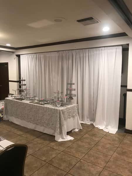 banquet table with silver decor