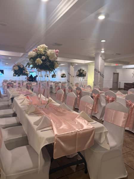 banquet table