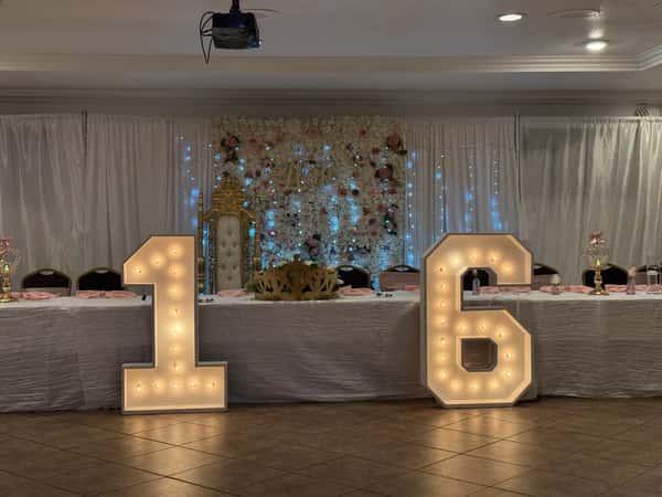 Banquet Table