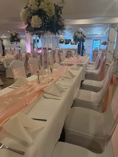 banquet table
