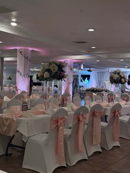 banquet table