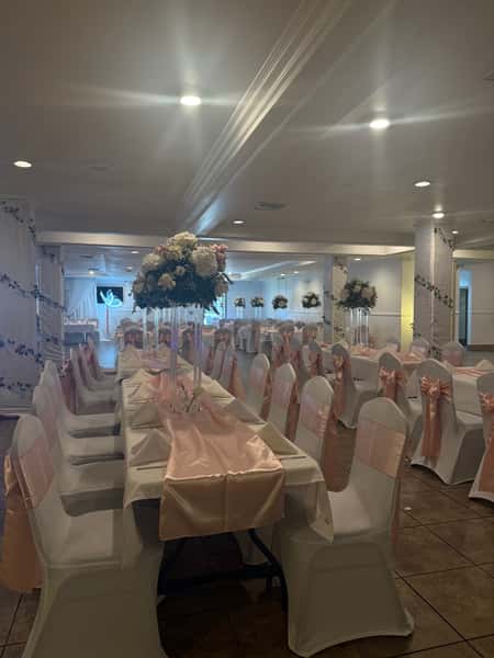 banquet table