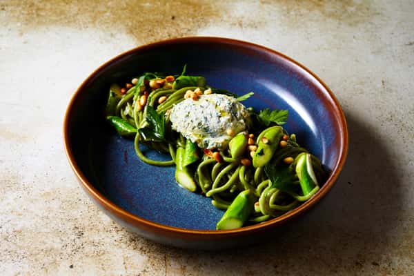 Verde Pasta on blue plate
