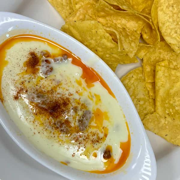 Chorizo Queso + Chips
