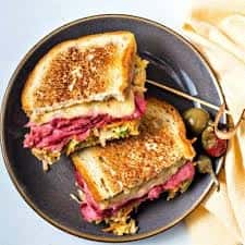Corn Beef Special Deli Sandwich