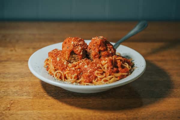 Spaghetti with Marinara Sauce Dinner & 2 Meatballs