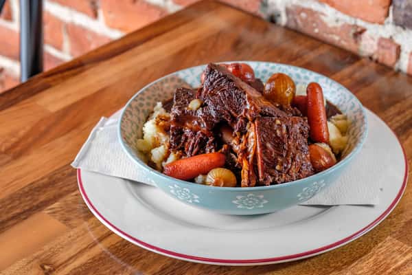 Pot Roast with Mashed Potatoes & Carrots