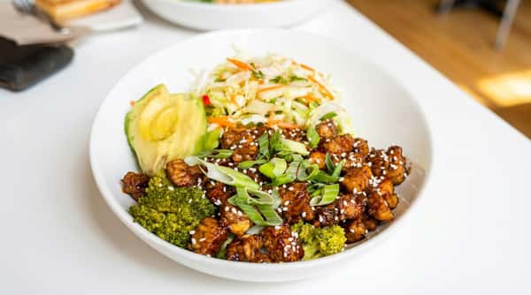 teriyaki tempeh bowl