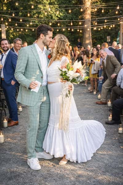 wedding kiss