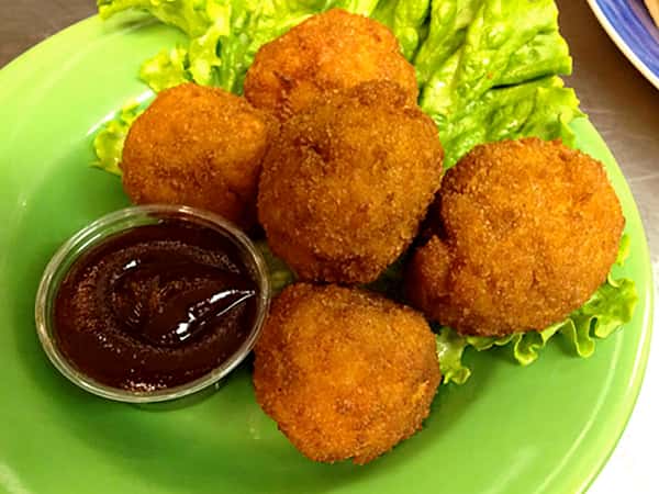 Mary's Mac Balls