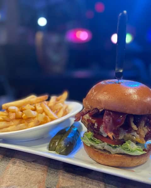 Ontario - Burger & Fries.jpg