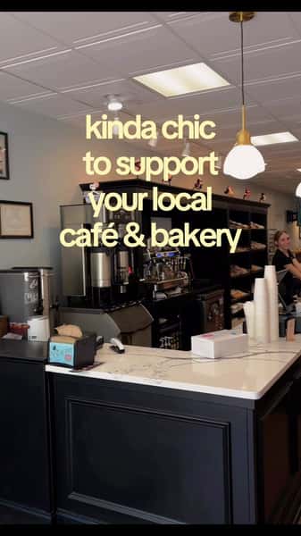 🎀very chic💝

#newberrycafeandbakery #belairmd #harfordcounty #baking #reels