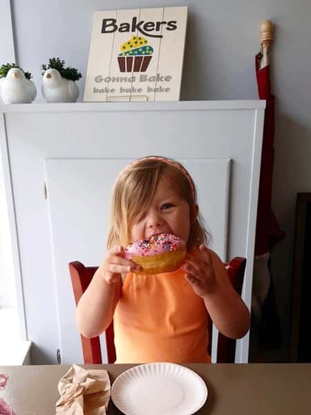 😋 Treat your little one to a special treat! 🩵🩷