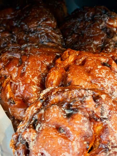 Glazed, golden, and worth every bite. 🤤 Who’s grabbing an apple fritter?

#NewberryCafe #BelAirMD #BelAirEats #HarfordCountyEats #applefritter