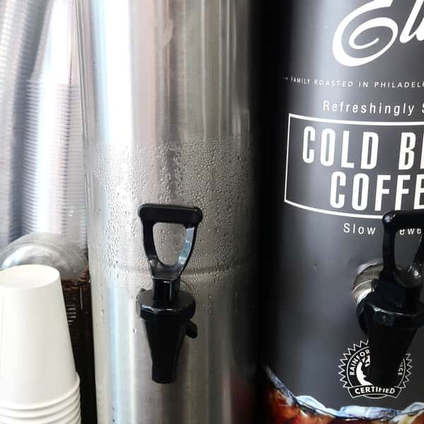 Record temperatures call for an ice cold drink🥵🧊 See you soon ;)
