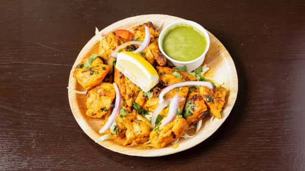 Pahari Chichickn Tikka Kabab ($18)