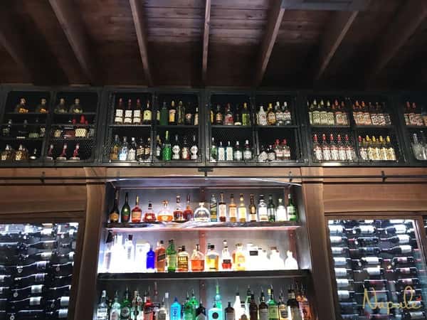 bar