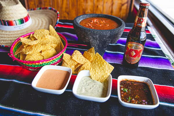 salsa trio