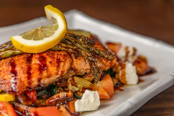 Grilled Salmon Fresca