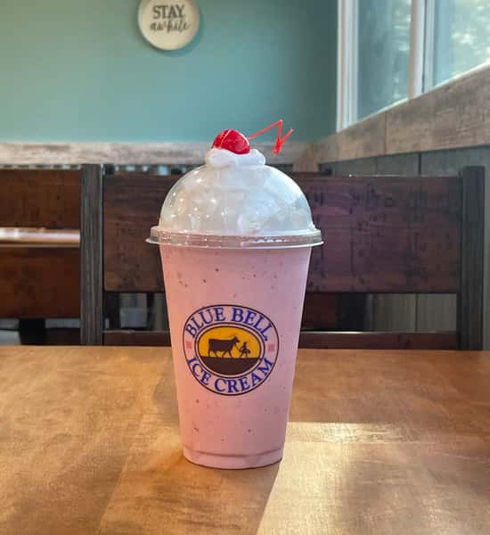 Strawberry Shake Regular 16 oz cup