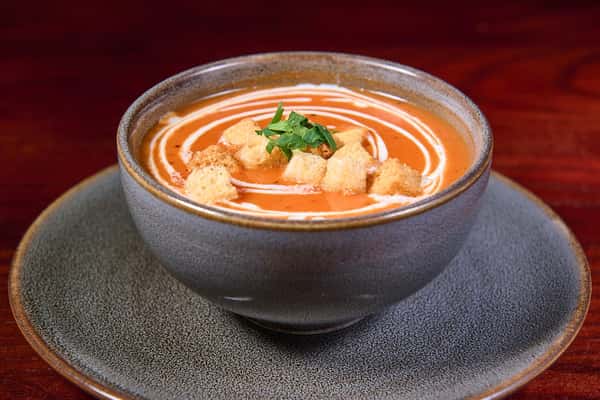 https://www.nytimes.com/2009/02/04/dining/reviews/04unde.html