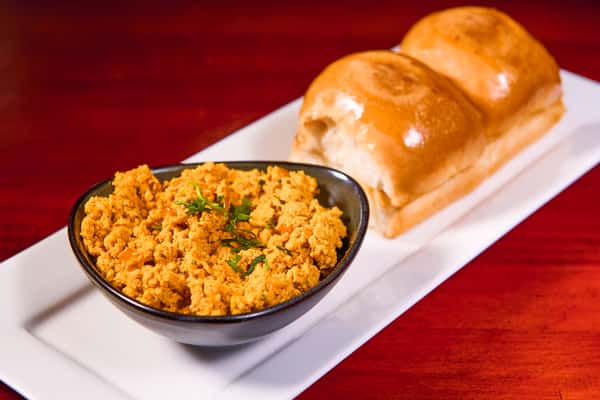 Murgh Kurchan Pav