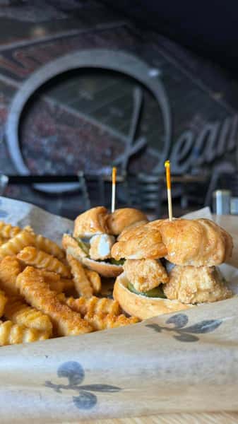 biscuit & fries