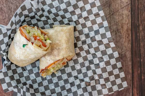 Chicken Bacon Ranch Wrap is the kind of hearty, fresh-made bite that makes lunch an easy decision—packed with bold flavor, satisfying from first bite to last, and built for when you want something seriously craveable 🌯🥓
#KnuckleSandwiches #comfortfood #dinner #Wraps #lunch #mesaaz #sandwiches