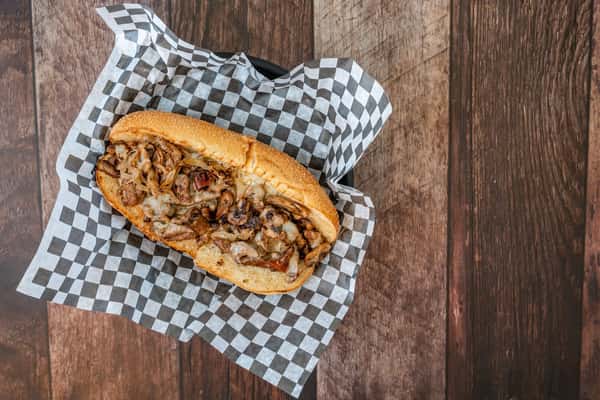 Steak Sub is one of the picks guests come back for again and again—hearty, handcrafted, and piled high for the kind of satisfying bite that makes lunch feel like the best part of the day 🥪 Fresh-baked bread and in-house cooked meats make Steak Sub a local favorite for good reason.
#KnuckleSandwiches #SteakSub #Sandwiches #lunch #dinner #mesaaz