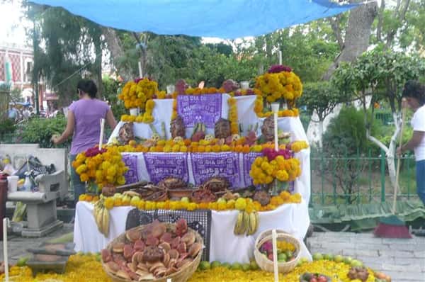 assorted day of tassorted day of the dead decorationshe dead decorations