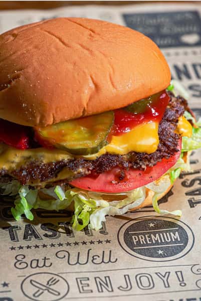 Classic Cheeseburger