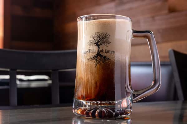 Draft root beer, vanilla ice cream