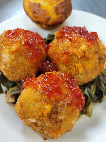 Fried Mac & Cheese Fritters