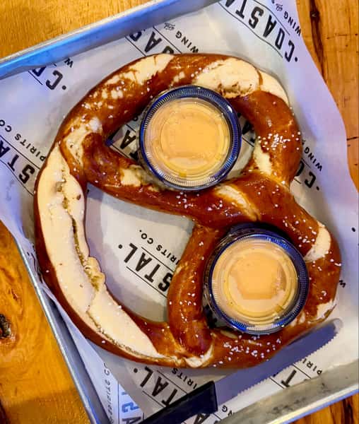 Jumbo Bavarian Pretzel w/ Beer Cheese