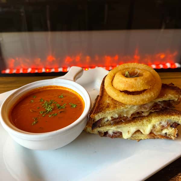 Bacon Gouda Grilled Cheese & Soup