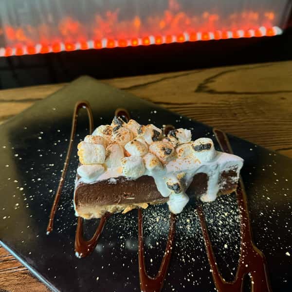 SMORES CHEESE CAKE