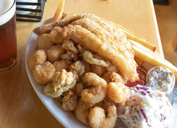 Lenny & Joe's Famous Fish Tale Fried Platter