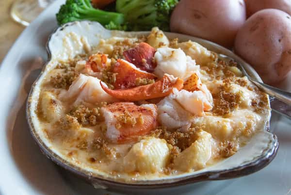 Lunch Baked Lobster Mac n Cheese