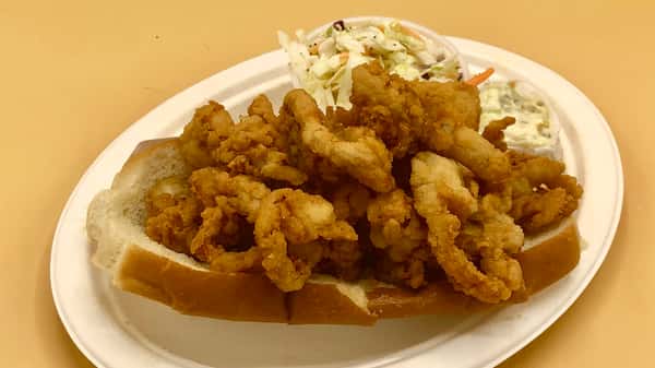 Fresh Fried Whole Clam Roll