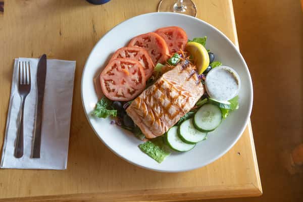 Charbroiled Fresh Fillet of Salmon Entree Salad