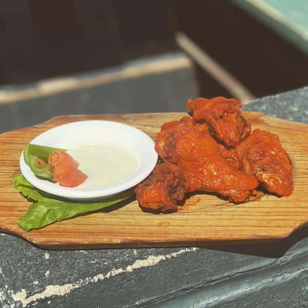 Wings and dip