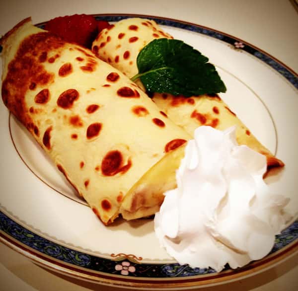 banana crepe