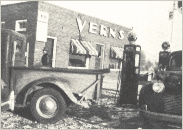 Vern's 1946 taupe border