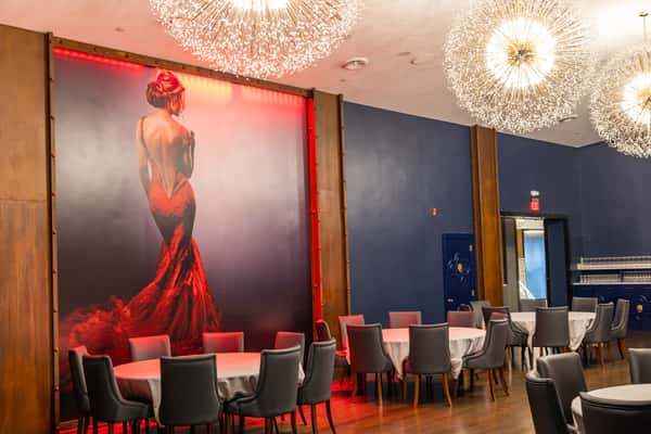 Aurelia Room